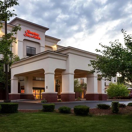 Hampton Inn & Suites By Hilton Manchester Bedford Bagian luar foto