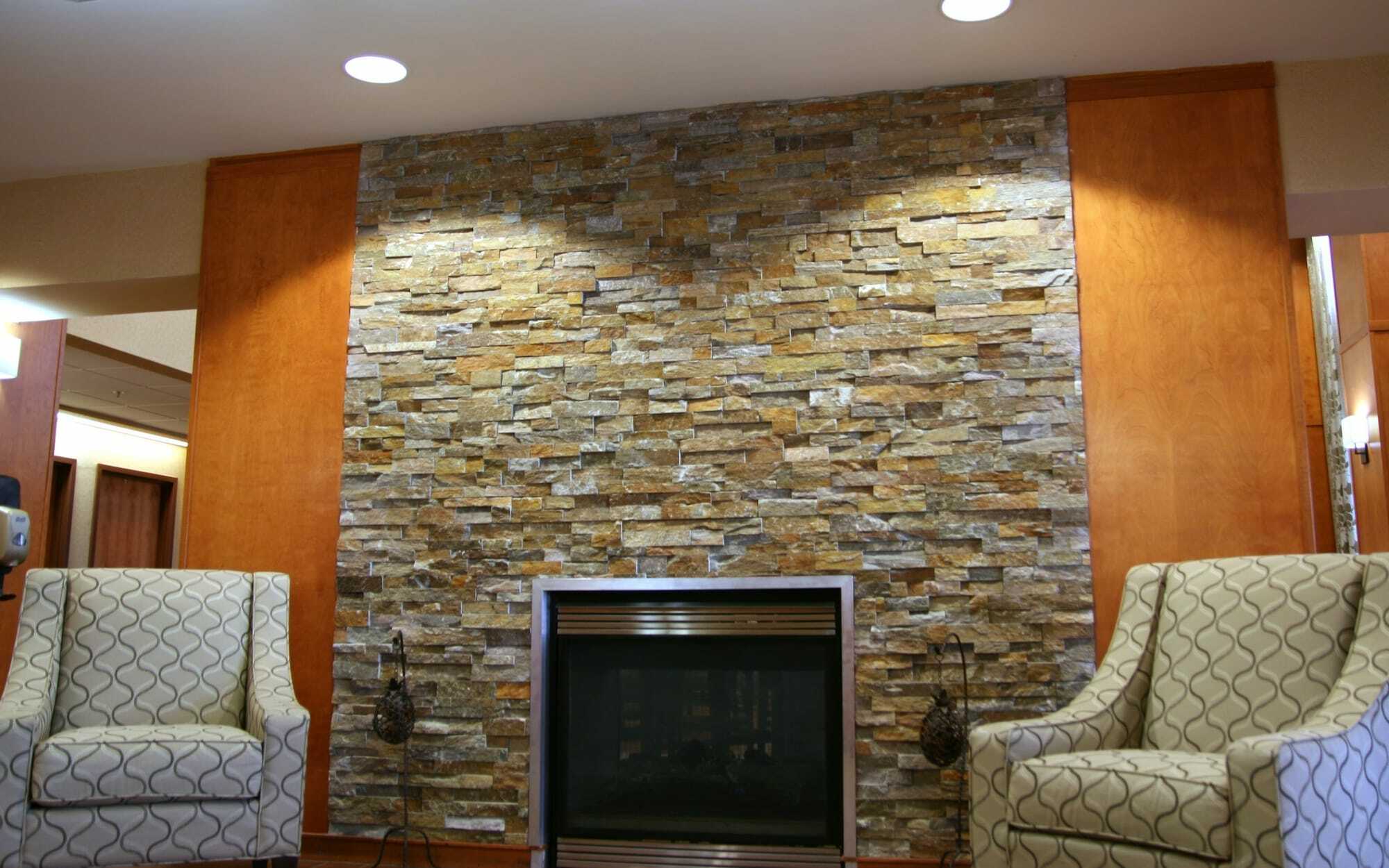 Hampton Inn & Suites By Hilton Manchester Bedford Bagian luar foto